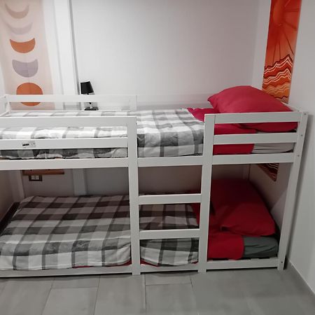 Room In Historical City Centre With Private Bathroom Catania Bagian luar foto