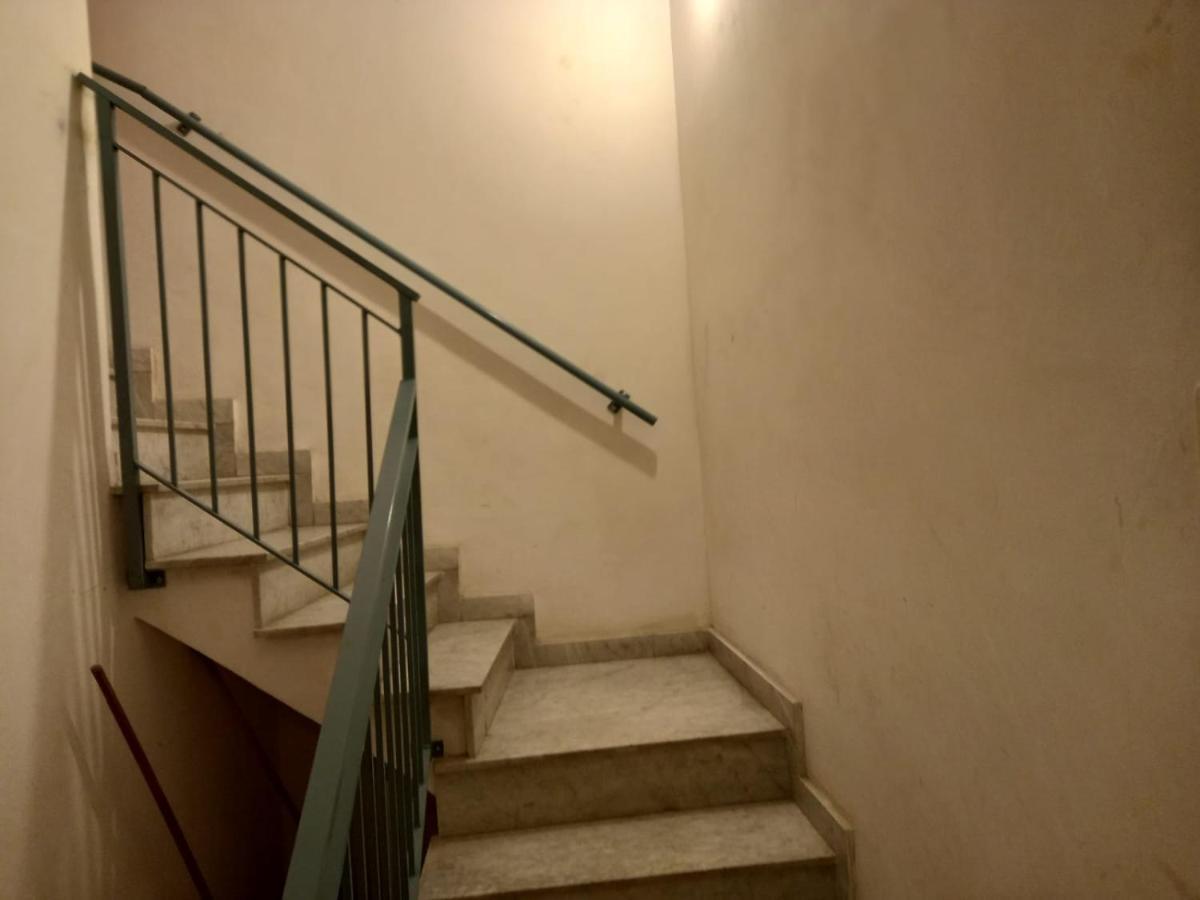 Room In Historical City Centre With Private Bathroom Catania Bagian luar foto